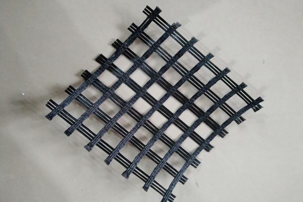 土工格柵搭接技巧揭秘：打造新舊路基的完美結(jié)合  第2張