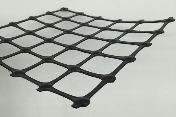 土工格柵施工時規(guī)格如何選擇？從材料到尺寸，完全解讀！