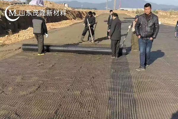 路基土工格柵施工照片真實(shí)  第5張