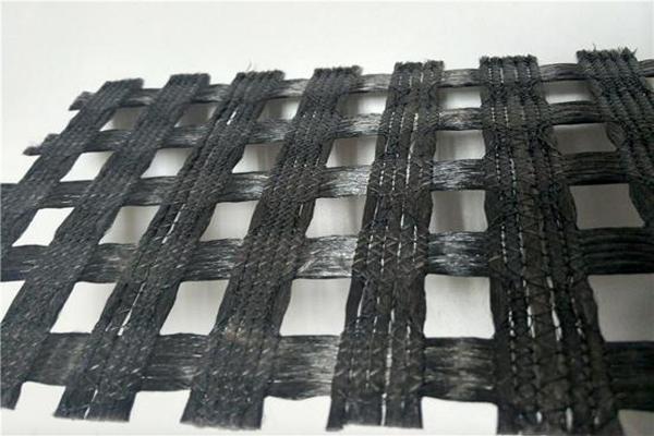 高韌性聚酯紗線集束土工格柵與聚酯經(jīng)編滌綸土工格柵的區(qū)別 第2張