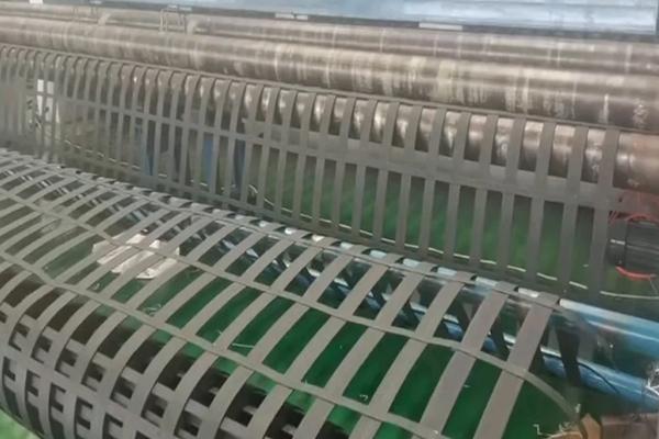 高韌性聚酯紗線集束土工格柵在機場路面中的應用有哪些 第2張